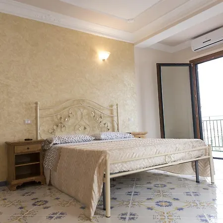 فندق مبيت وإفطار Rianna & Breakfast 3*