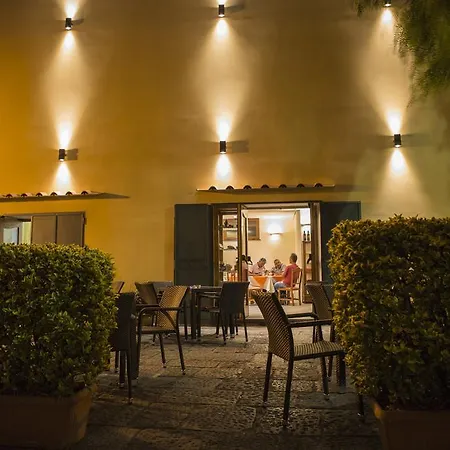 Alojamento de Acomodação e Pequeno-almoço Rianna & Breakfast 4*