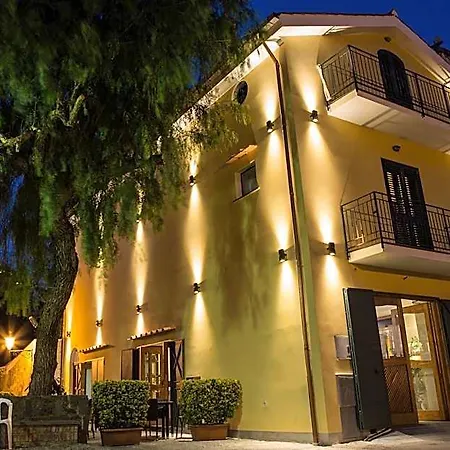 리안나 룸 앤 브렉퍼스트 B&B 3*
