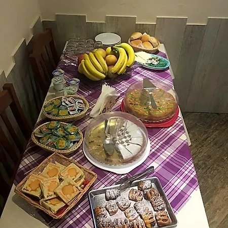 B&B 리안나 룸 앤 브렉퍼스트 스칼라